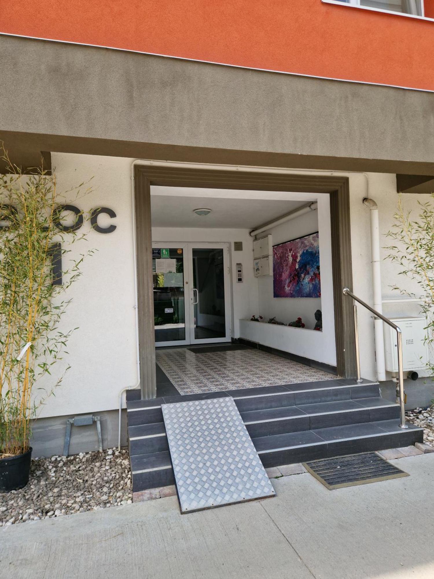 Apartament In Otopeni Exteriér fotografie